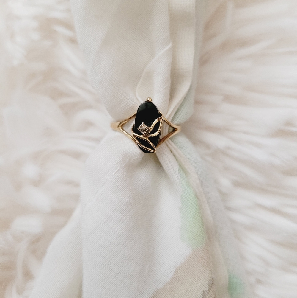 10k Gold Onyx & Diamond Ring